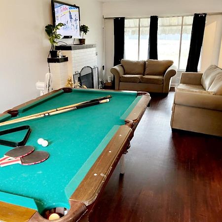 Vintage - 3 Bed House - North Surrey - Ping-Pong And Pool Table - Tv Cable Villa Eksteriør bilde